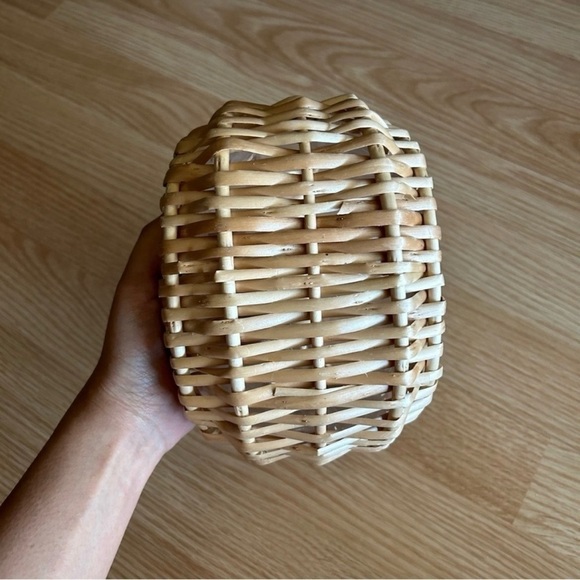Wicker Hand Woven Crescent Shaped Basket - Picture 8 of 8